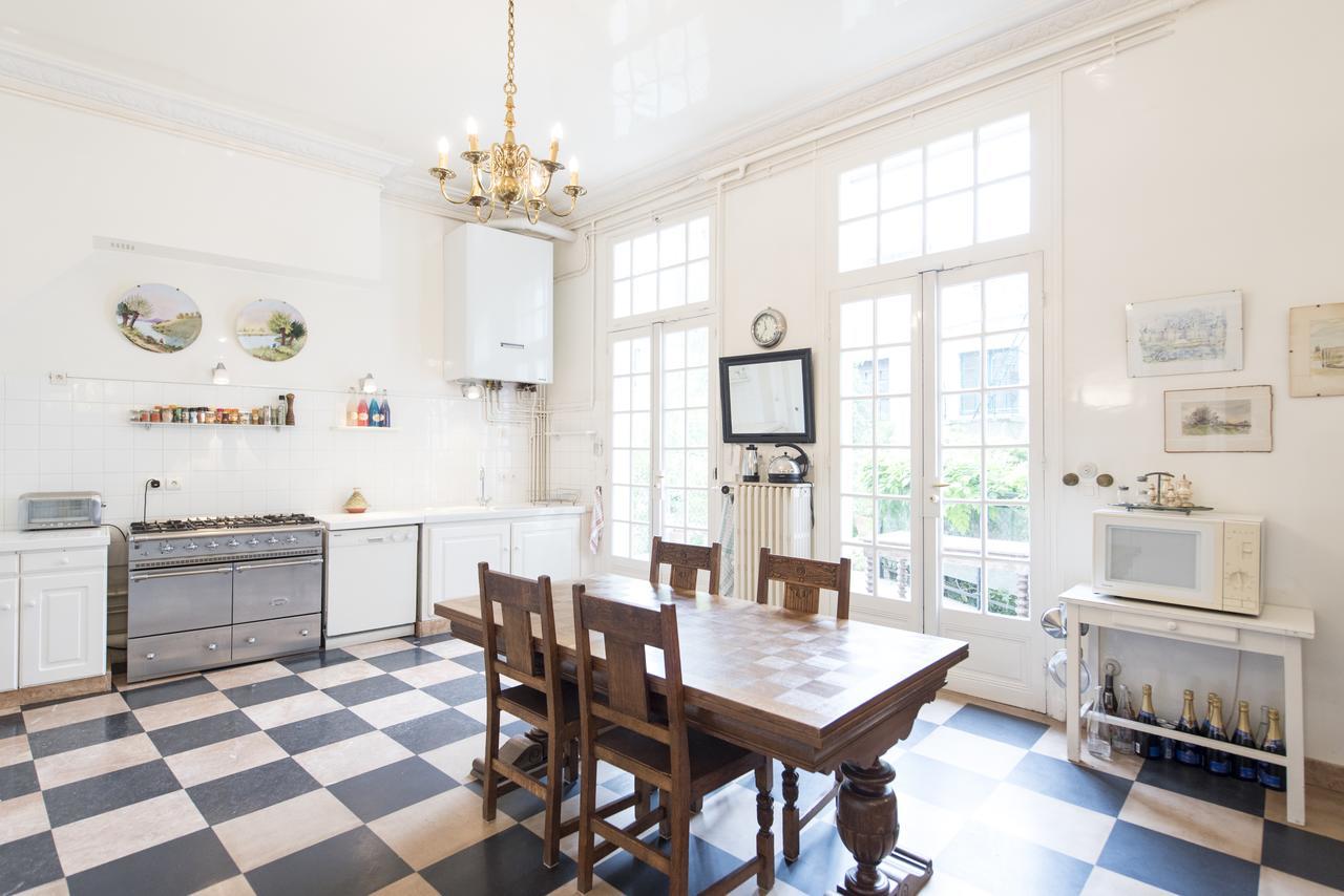 Veeve - Antique Charm By Arc De Triomphe
