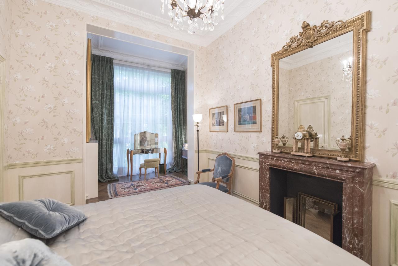 Veeve - Antique Charm By Arc De Triomphe *